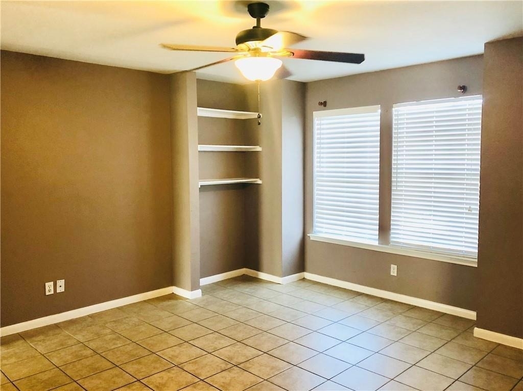 2305 S Crossing Dr - Photo 8