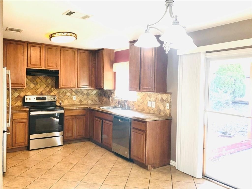 2305 S Crossing Dr - Photo 5