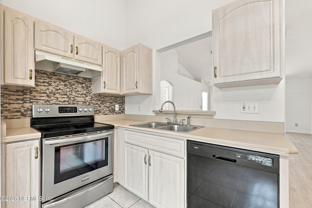 12 Emmons Lane - Photo 7