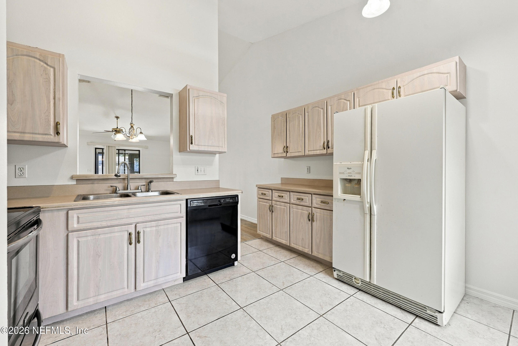 12 Emmons Lane - Photo 5
