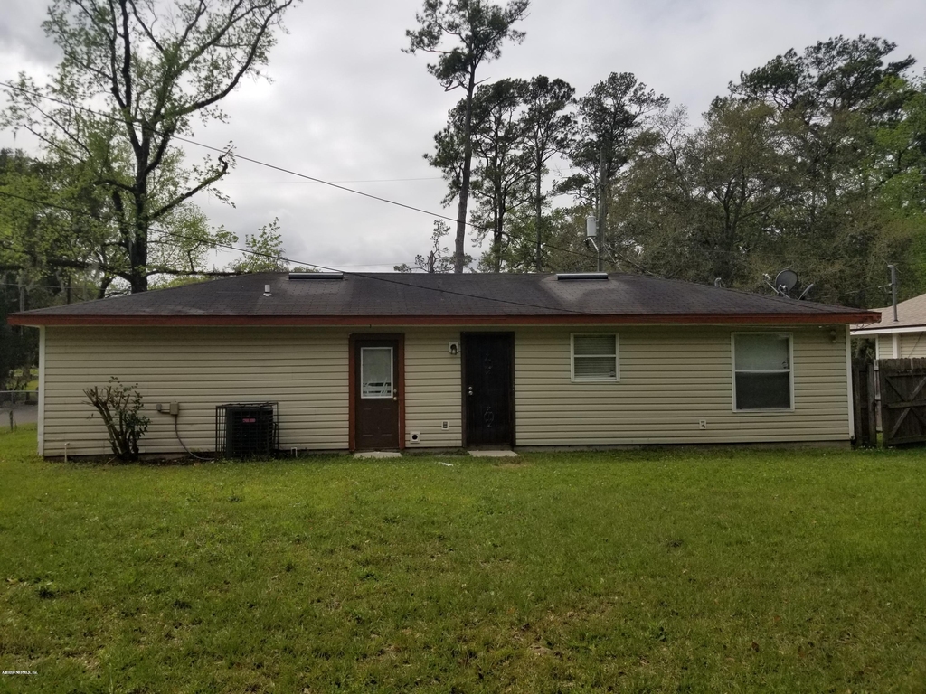 819 Benbow Street - Photo 6