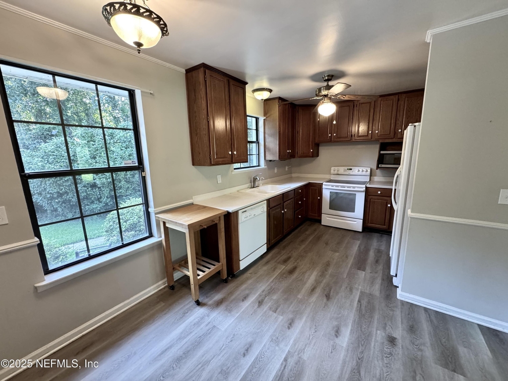 1692 E Holly Oaks Lake Road E - Photo 4