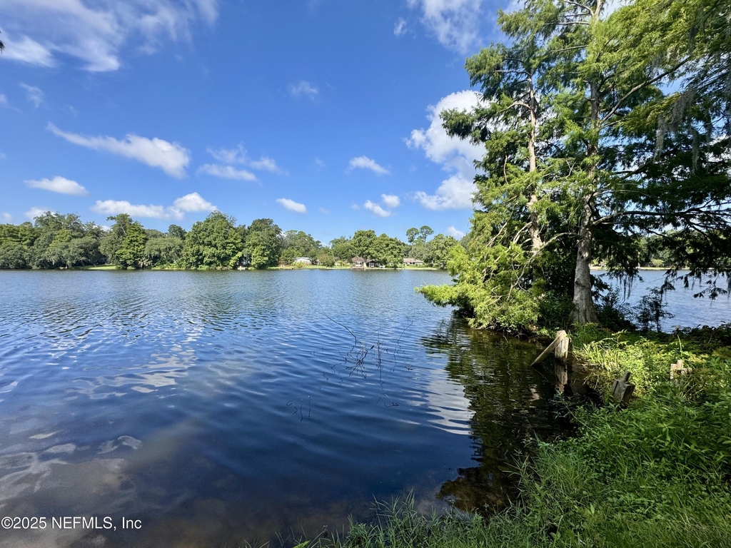 1692 E Holly Oaks Lake Road E - Photo 28