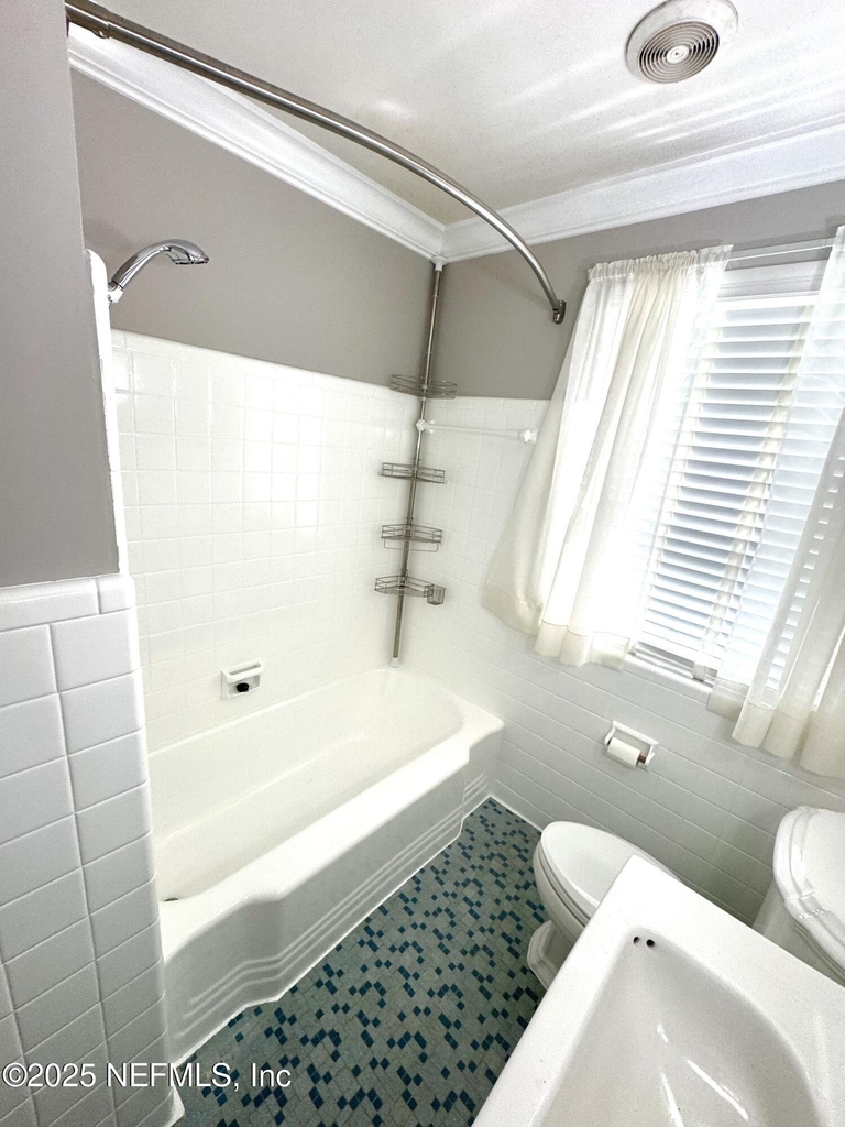 1692 E Holly Oaks Lake Road E - Photo 14