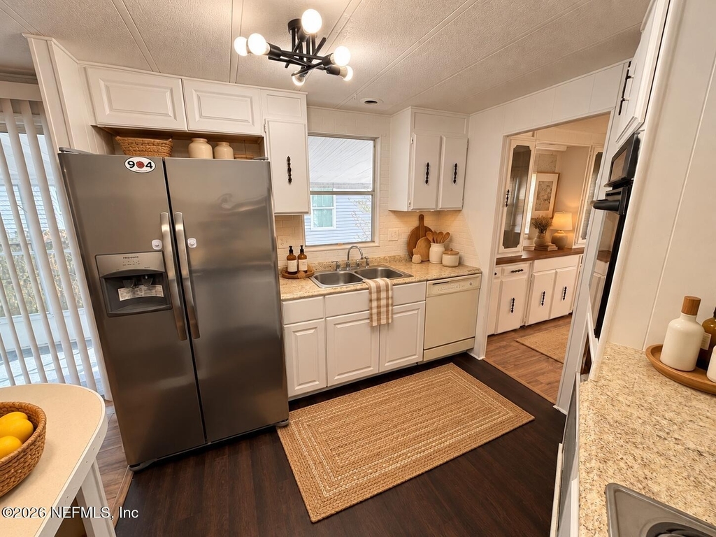 10911 Merrywood Drive - Photo 3