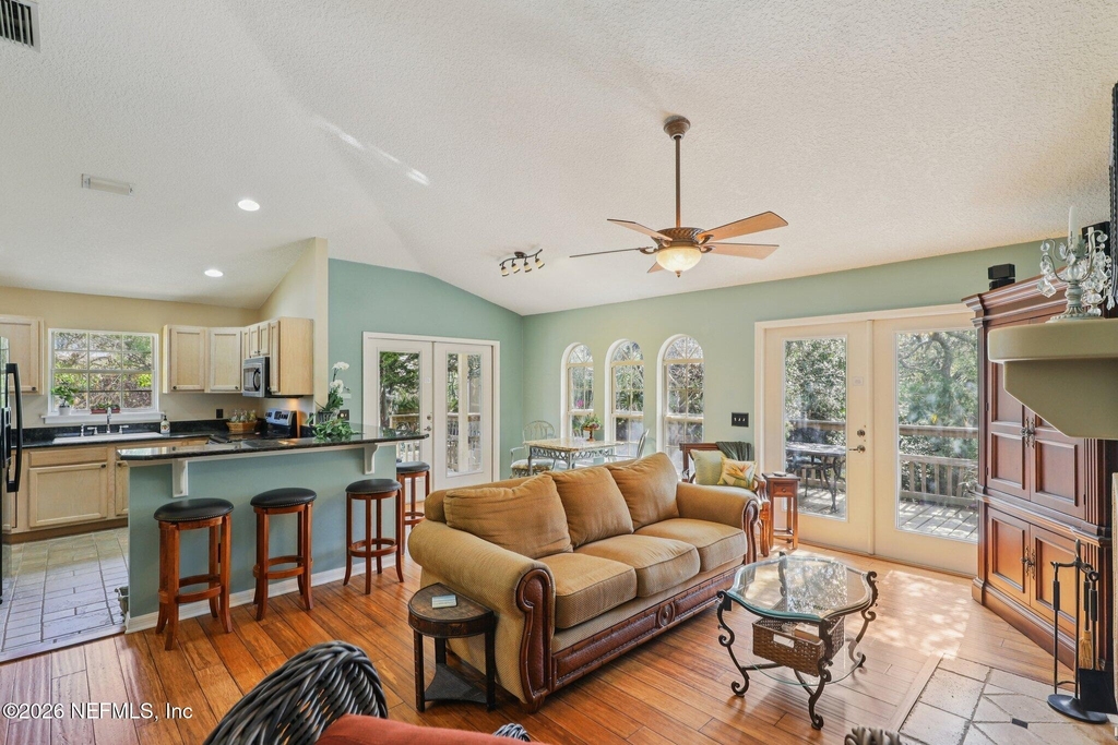 303 Fourteenth Street - Photo 8