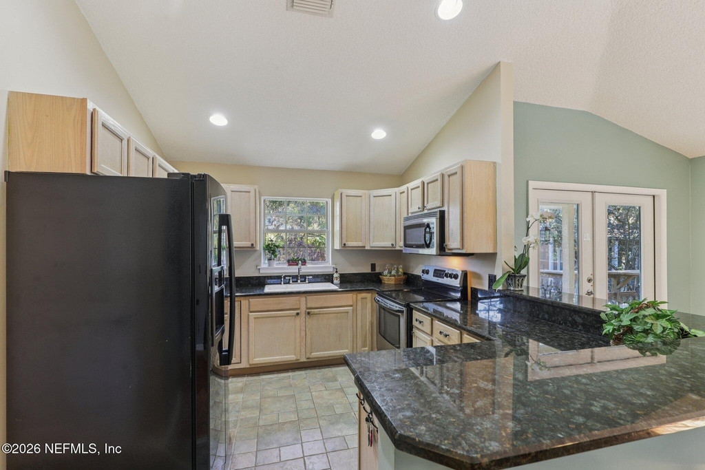303 Fourteenth Street - Photo 15