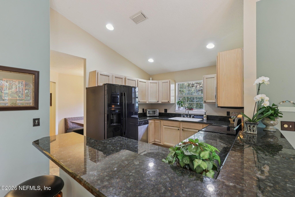 303 Fourteenth Street - Photo 16