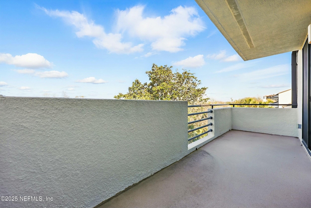746 Spinnakers Reach Drive - Photo 18