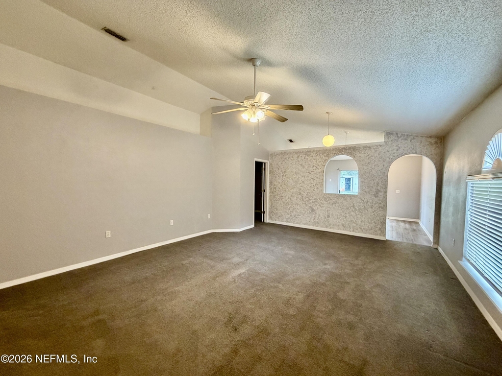 8311 Oak Crossing Drive W - Photo 7
