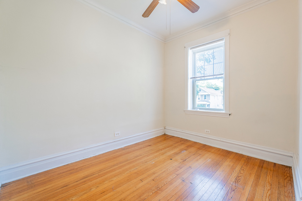 1841 W Touhy Avenue - Photo 7