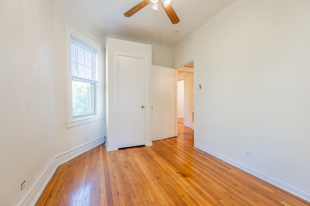 1841 W Touhy Avenue - Photo 16