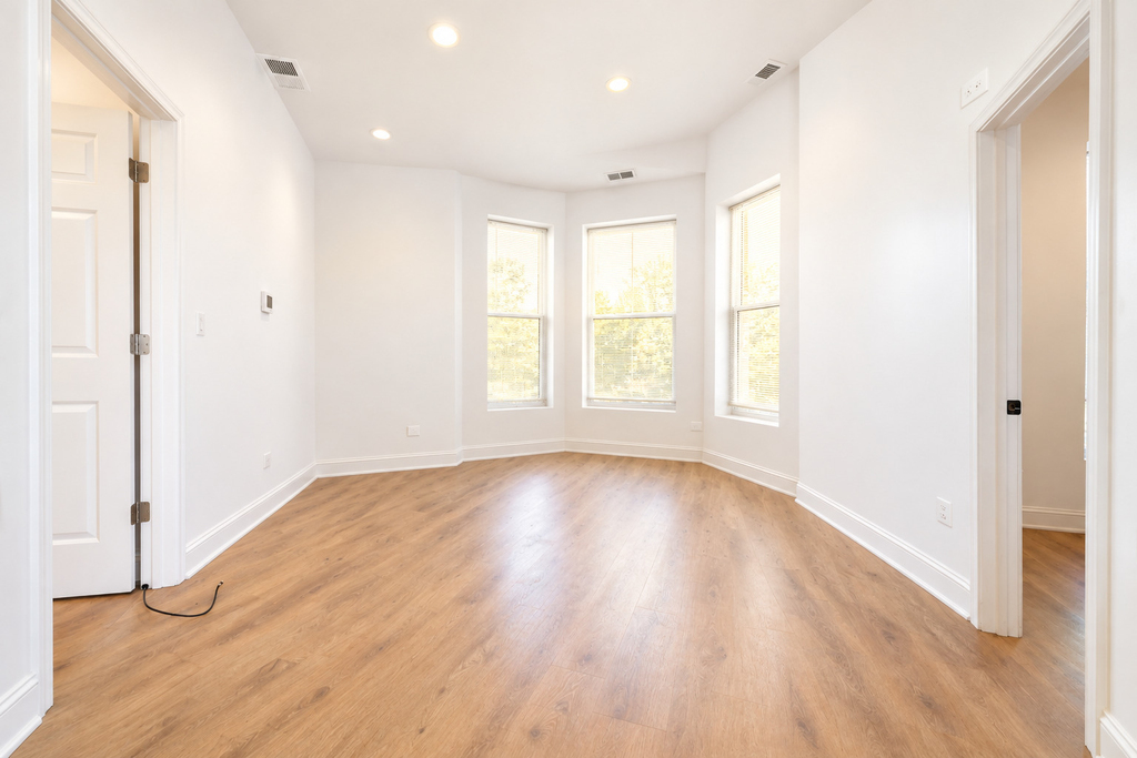 6613 S Vernon Avenue - Photo 4