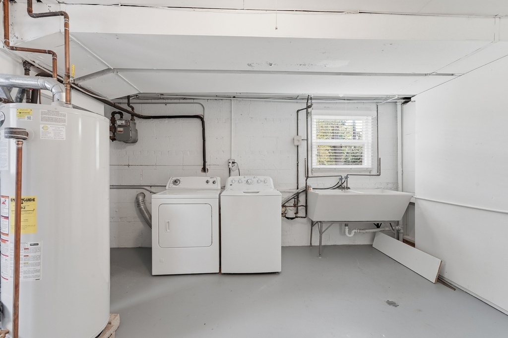 221 W Sheridan Place - Photo 27