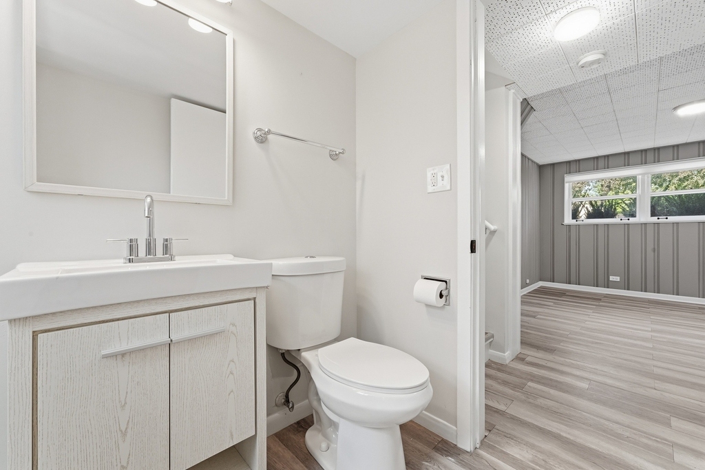 221 W Sheridan Place - Photo 33