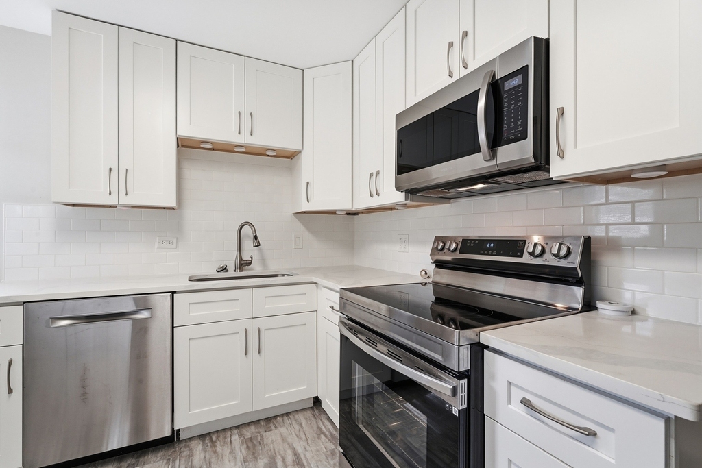 221 W Sheridan Place - Photo 11