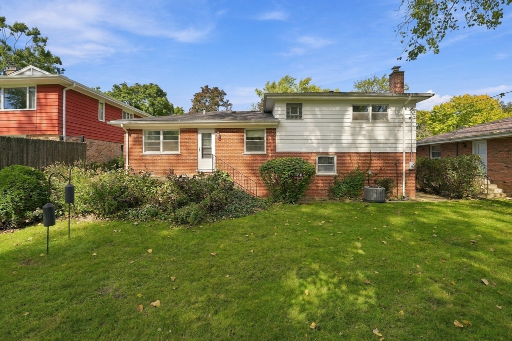 221 W Sheridan Place - Photo 37