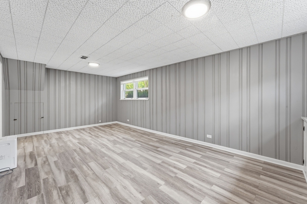 221 W Sheridan Place - Photo 31