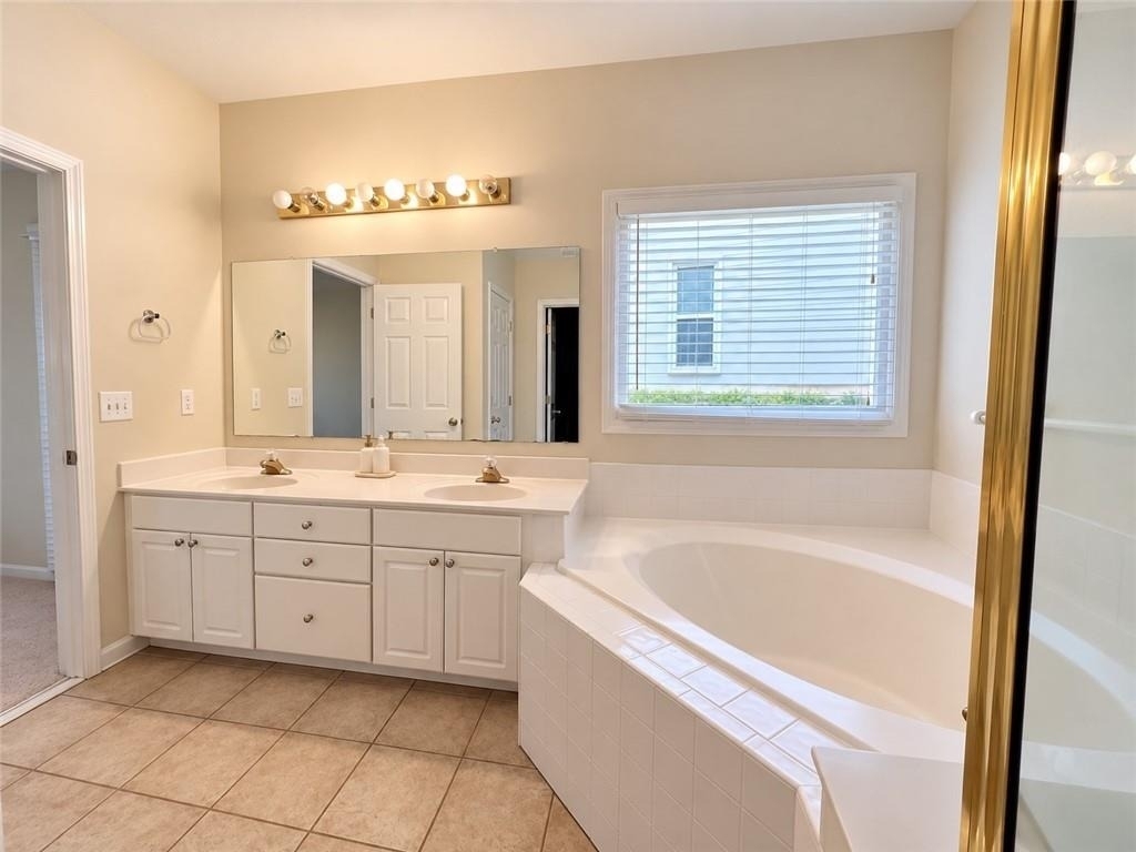 1124 Sadlers Way - Photo 13