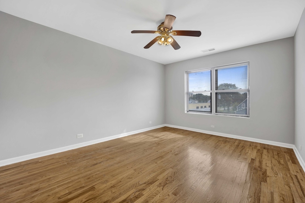 414 W Walnut Street - Photo 1