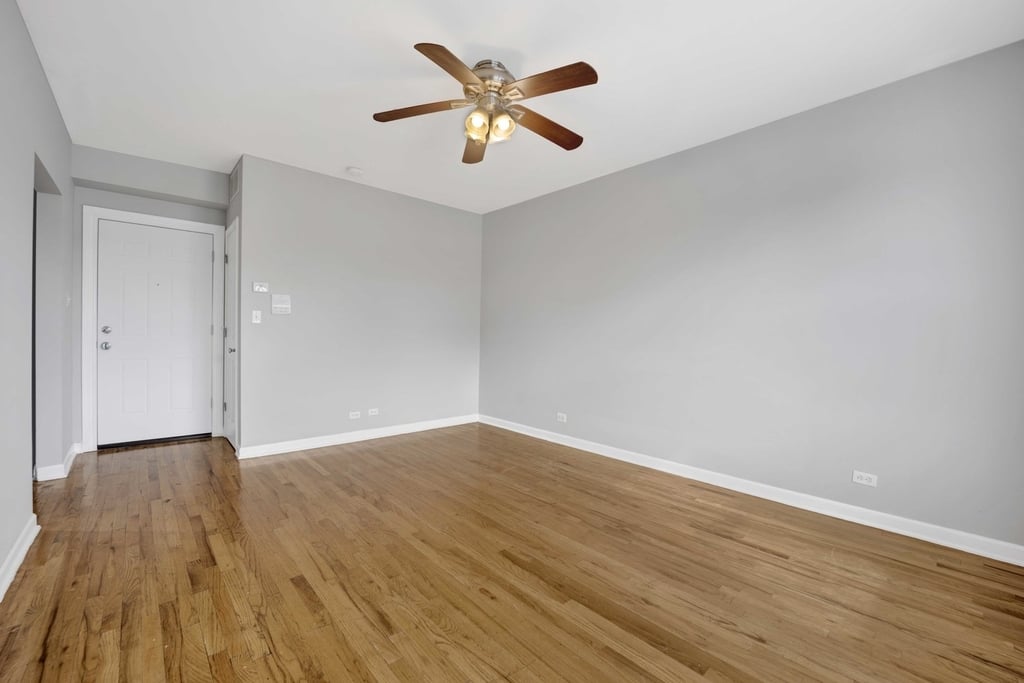 414 W Walnut Street - Photo 3