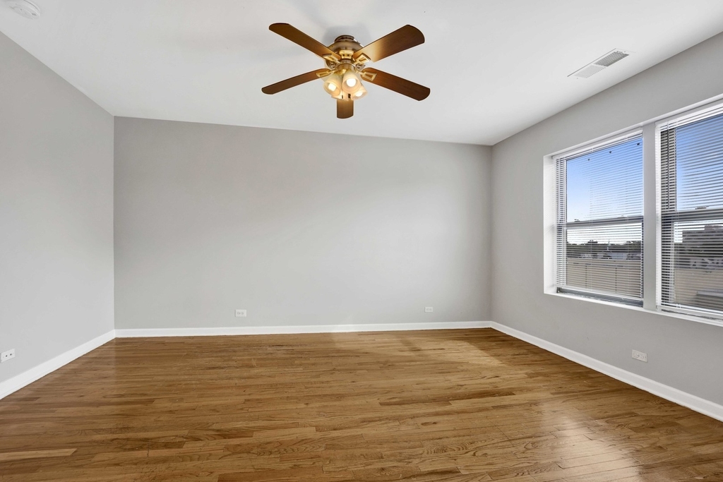 414 W Walnut Street - Photo 8