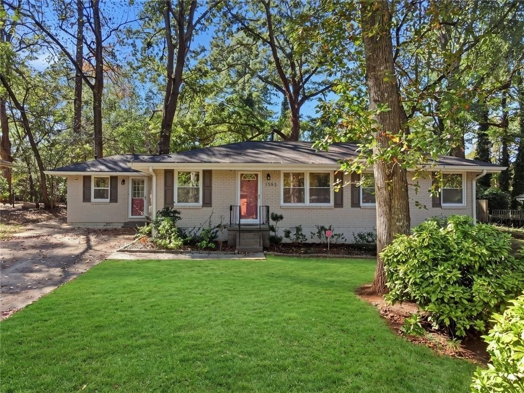 1395 Dennis Drive - Photo 0