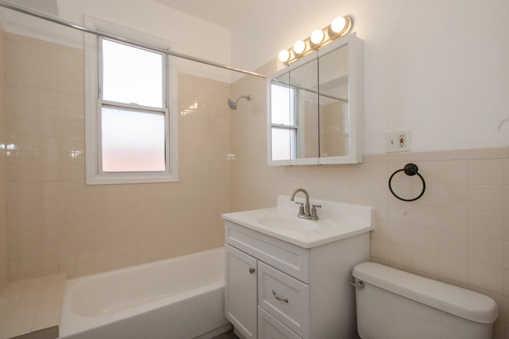 4702 W Fulton Street - Photo 3