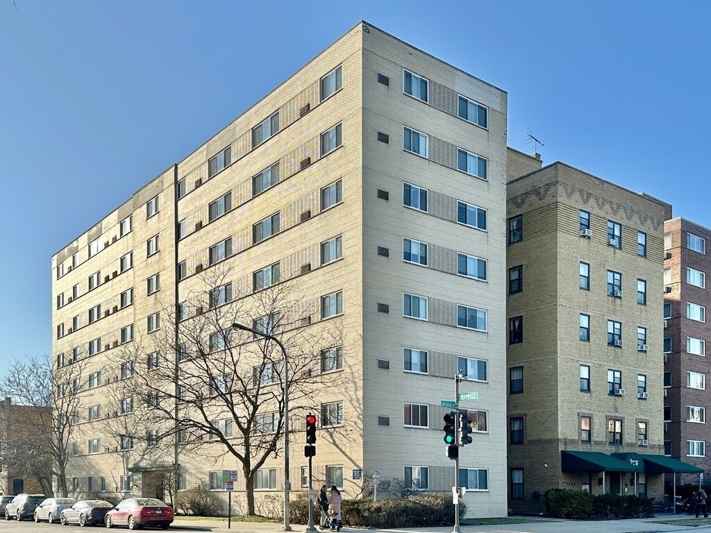 1400 Chicago Avenue - Photo 0