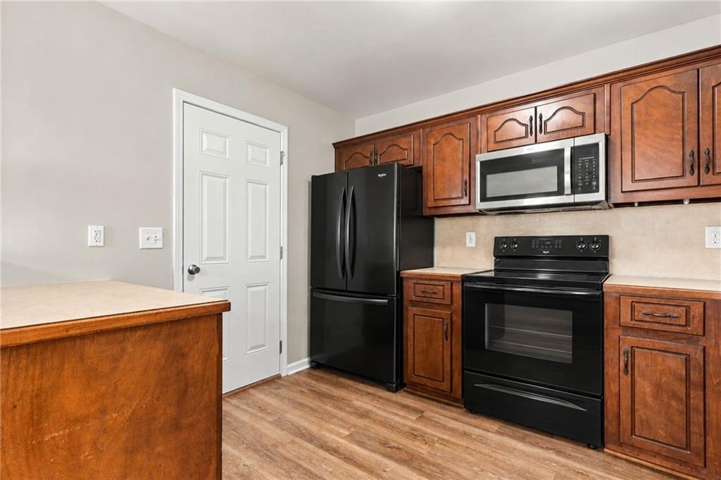 121 Cypress Court - Photo 13