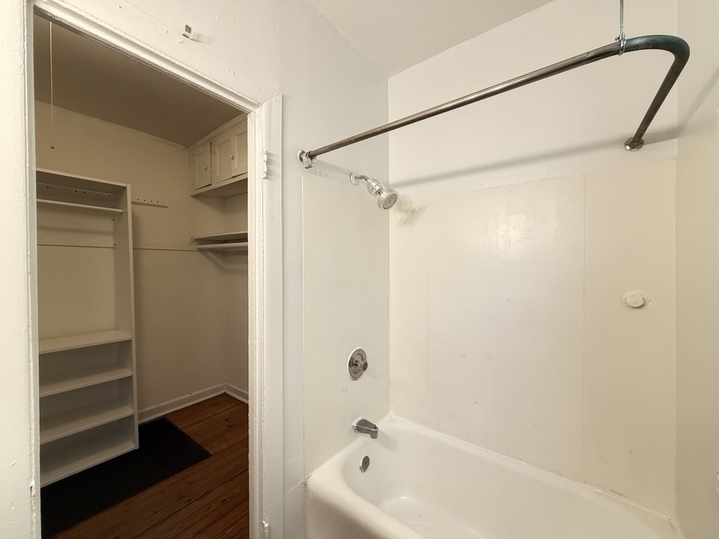 4060 N Kenmore Avenue - Photo 18