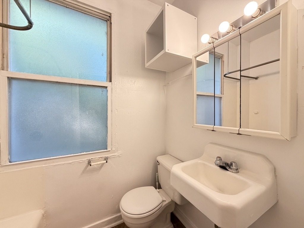 4060 N Kenmore Avenue - Photo 17
