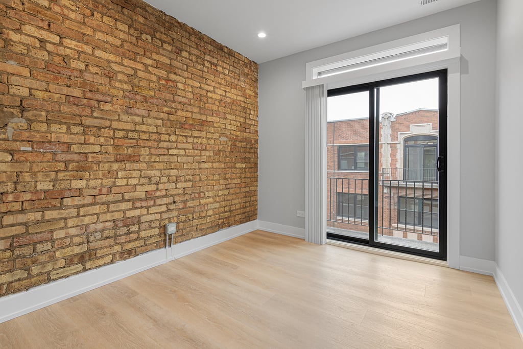 1558 W Juneway Terrace - Photo 9
