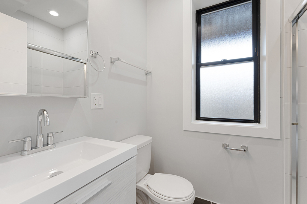 1548 W Juneway Terrace - Photo 8