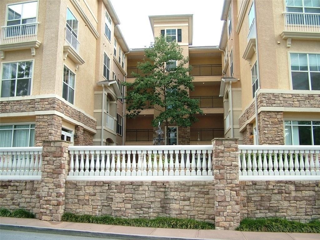 10 Perimeter Summit Boulevard Ne - Photo 1
