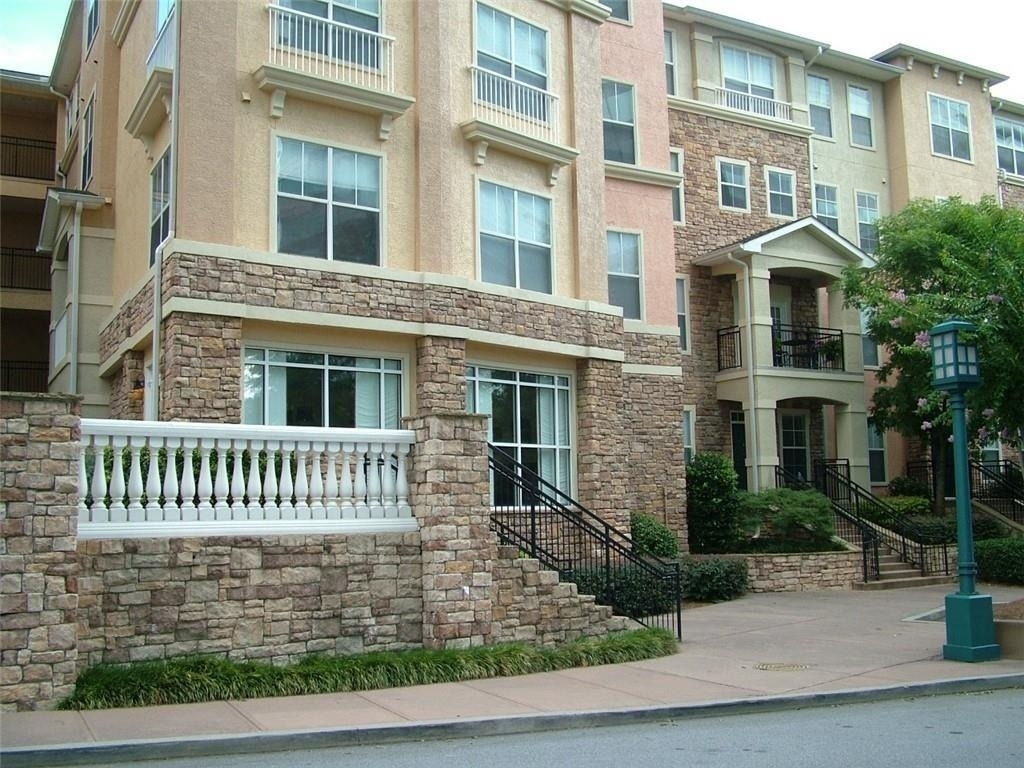 10 Perimeter Summit Boulevard Ne - Photo 0