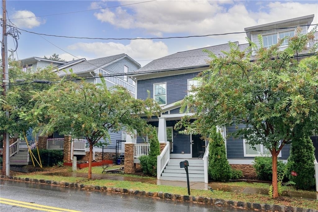 623 Chestnut Street - Photo 1