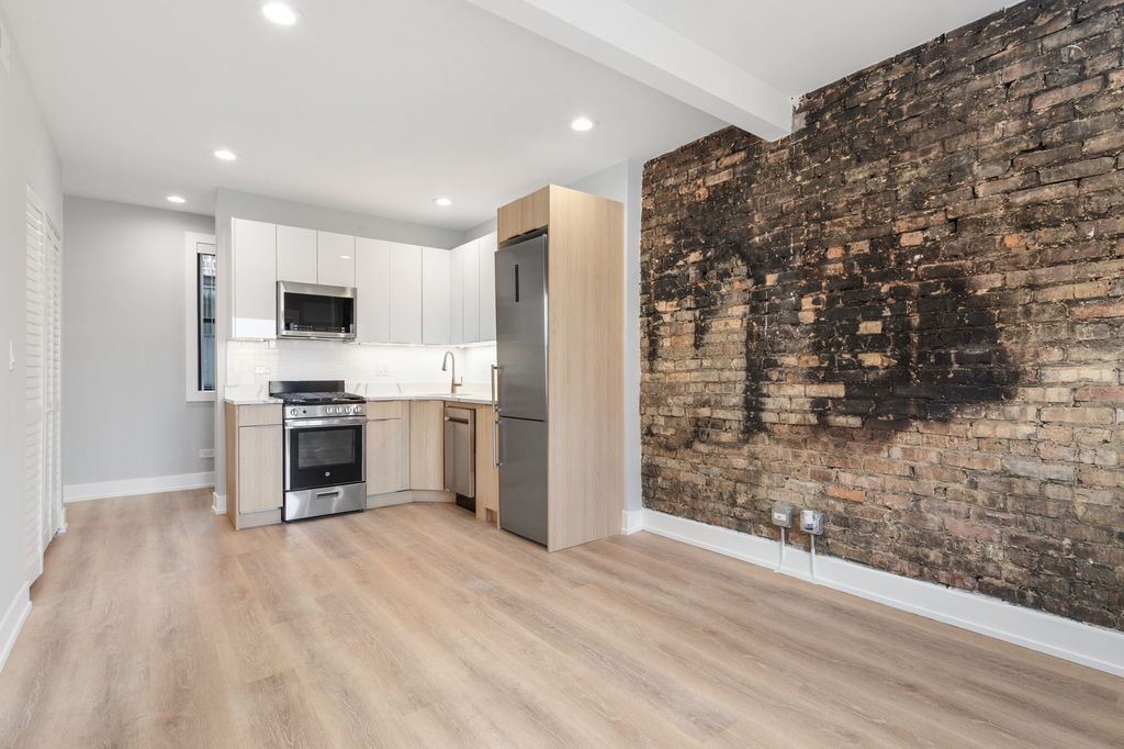 1554 W Juneway Terrace - Photo 4