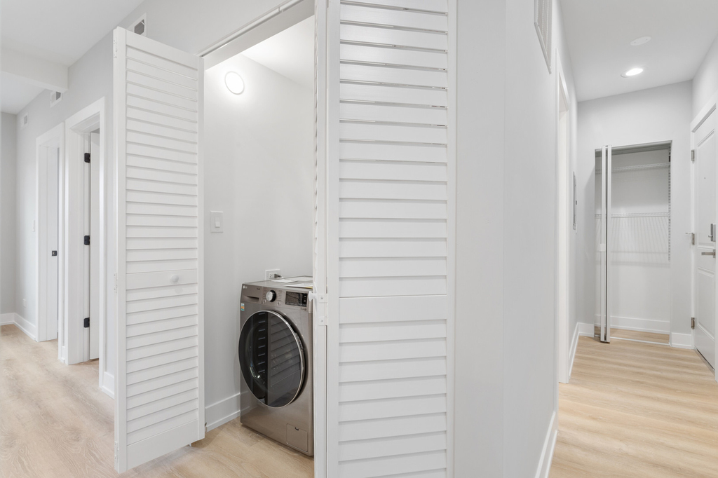 1554 W Juneway Terrace - Photo 7
