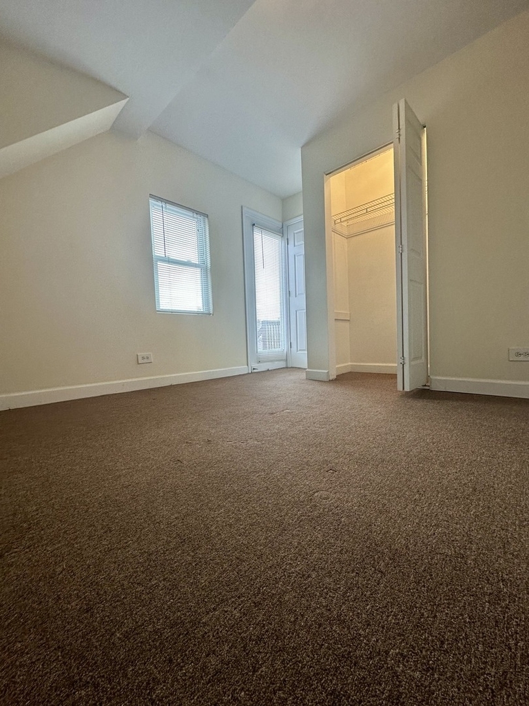 3755 N Christiana Avenue - Photo 14