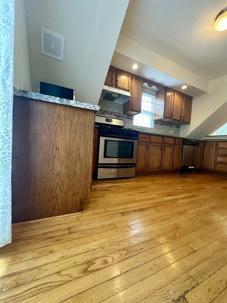 3755 N Christiana Avenue - Photo 9