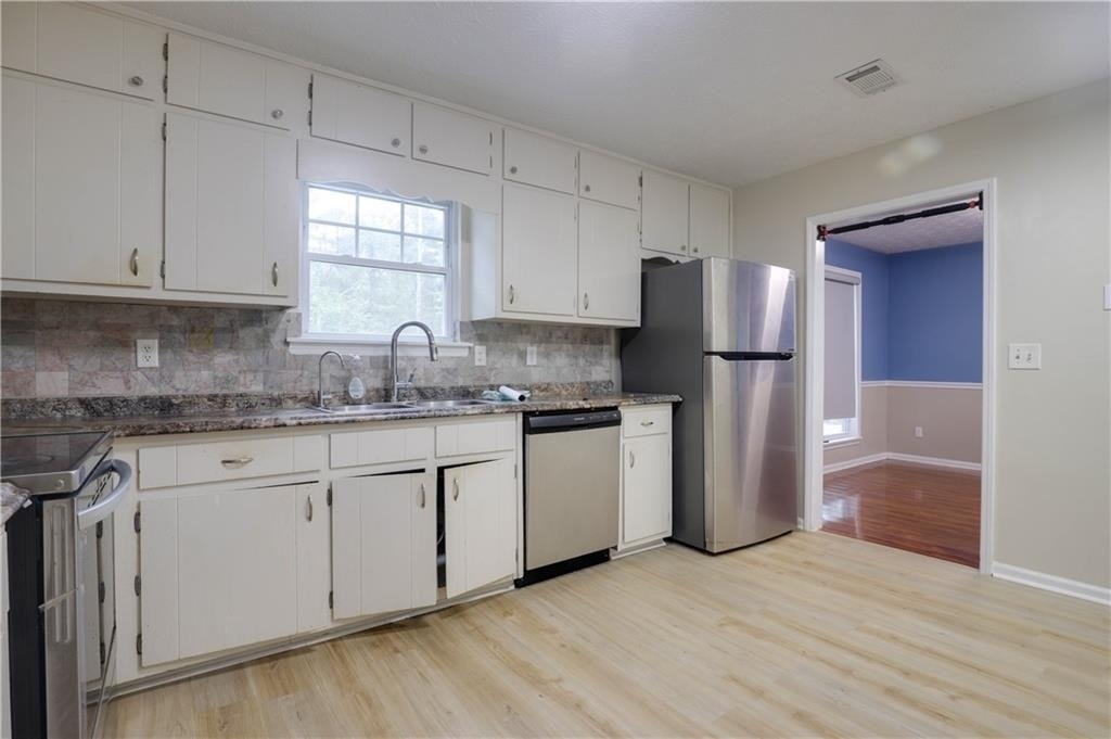 4131 Gravitt Place - Photo 8