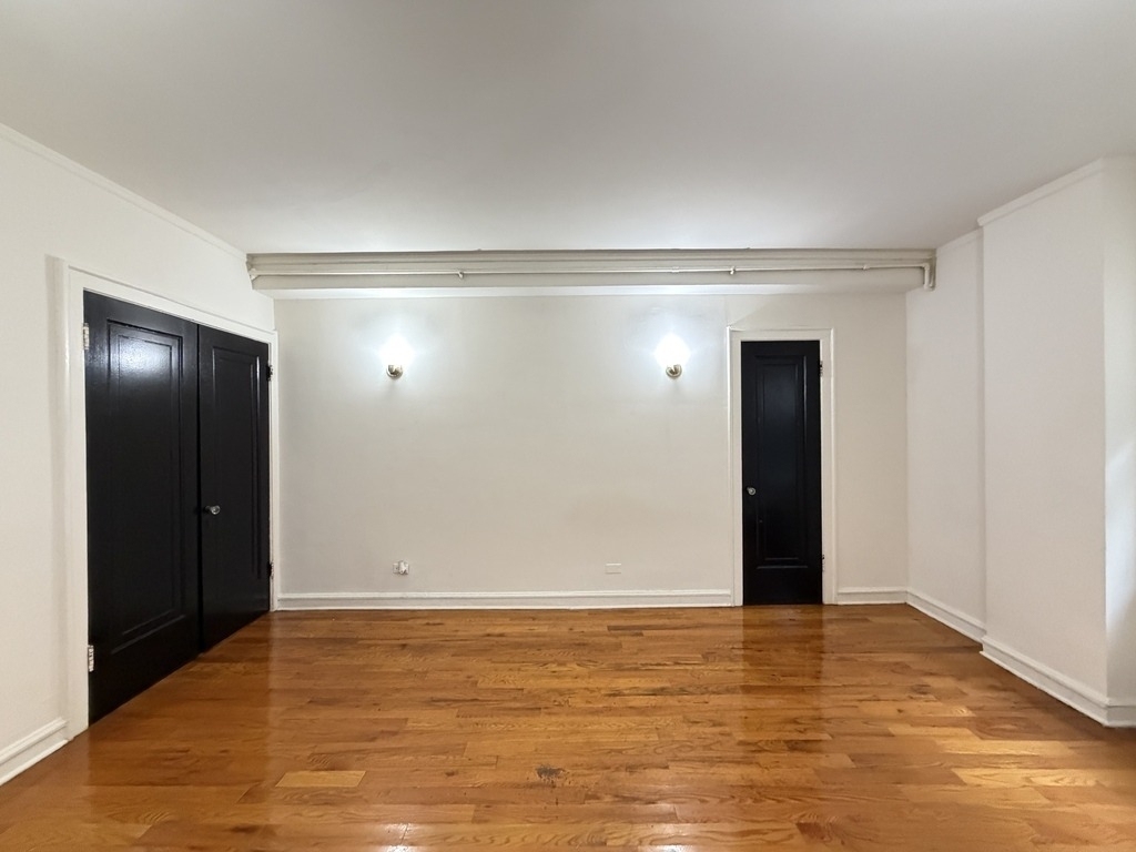 917 W Eastwood Avenue - Photo 8