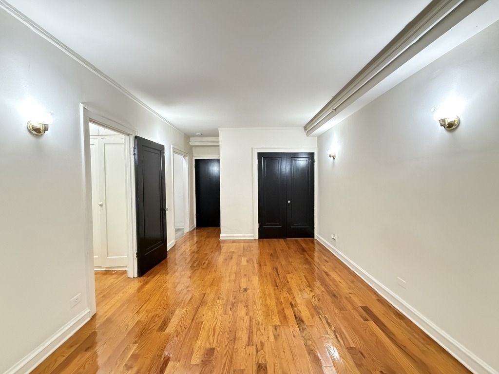 917 W Eastwood Avenue - Photo 6