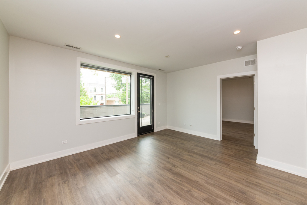 2111 S Halsted Street - Photo 10