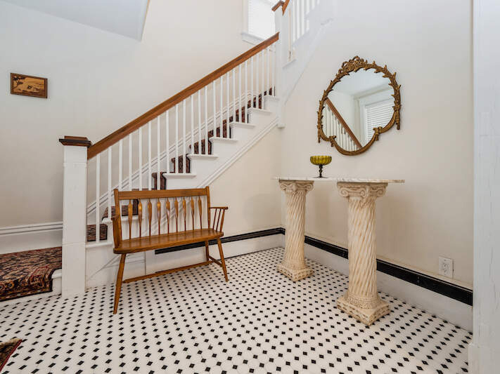 209 W Main Street - Photo 2