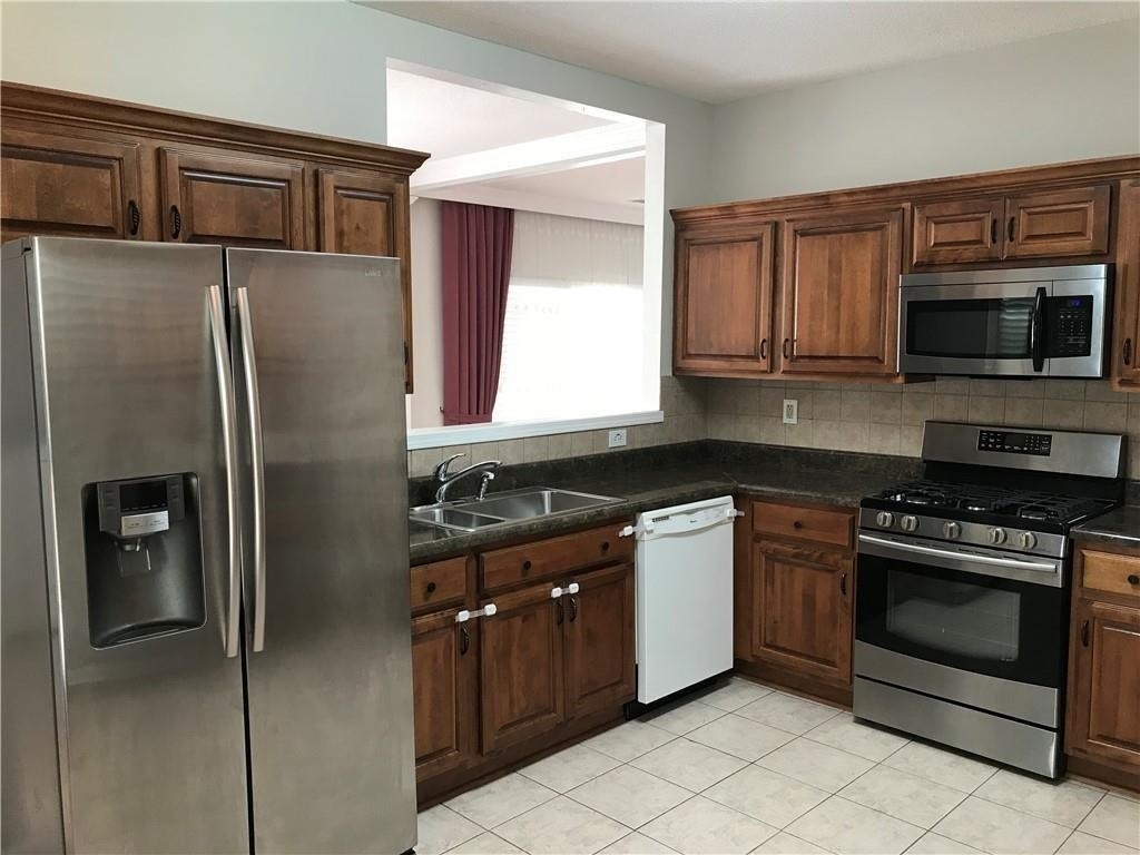 6135 Pattingham Drive - Photo 6