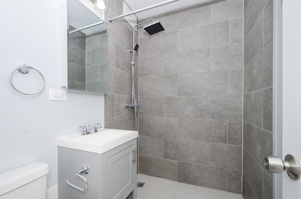 7710 N Sheridan Road - Photo 4