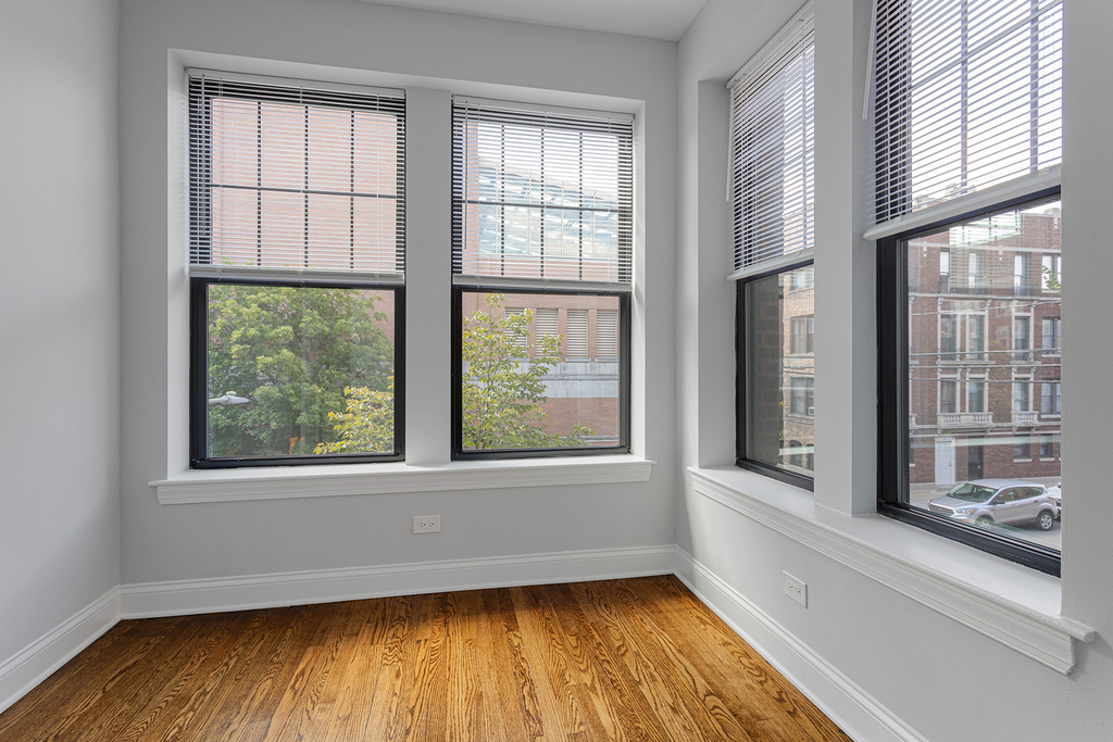 1638 W Jonquil Terrace - Photo 10