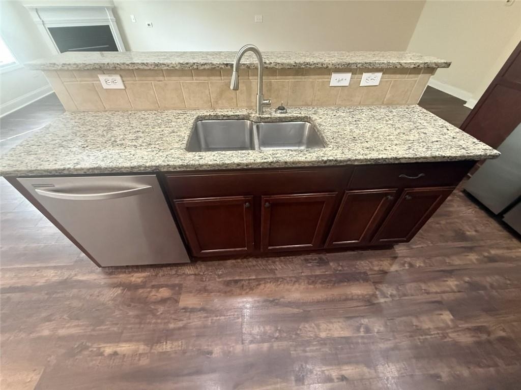 13276 Warrensville Cove - Photo 5